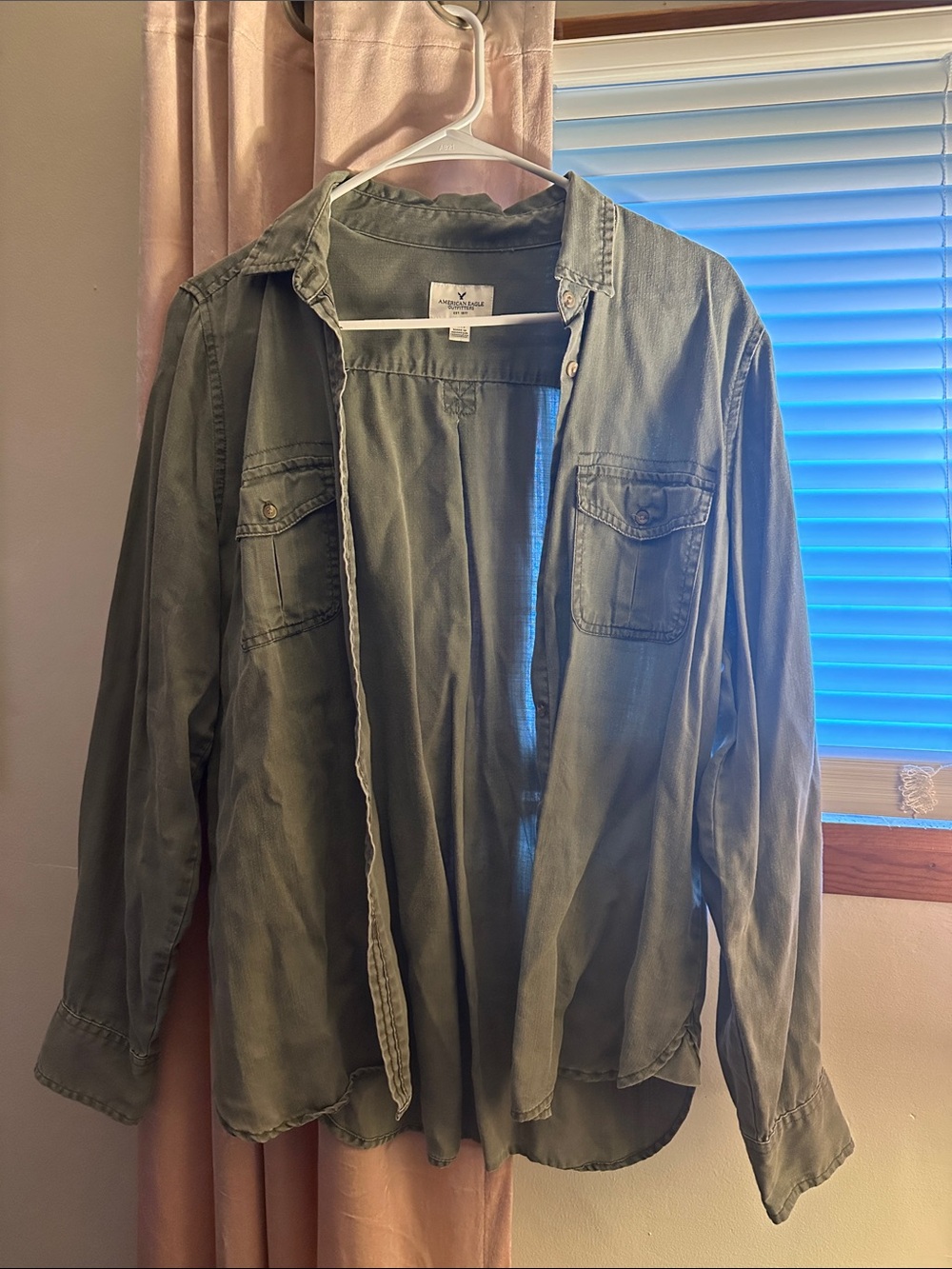 Women’s Olive Green Button-Front Utility Shirt